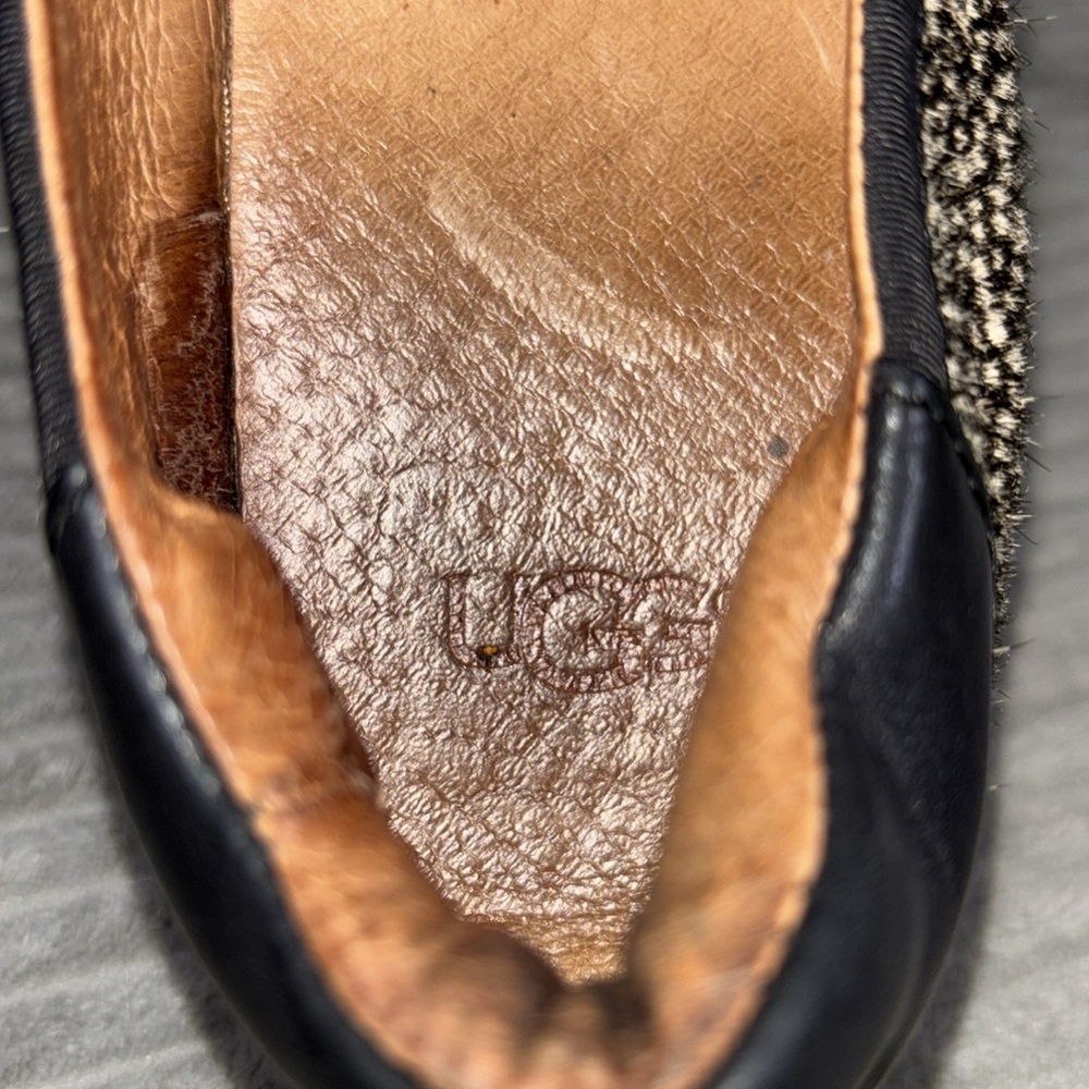 UGG Black and Tan CAS Exotic Genuine Calf Hair Slip Ons Women’s Sz. 7.5 - Picture 10 of 10